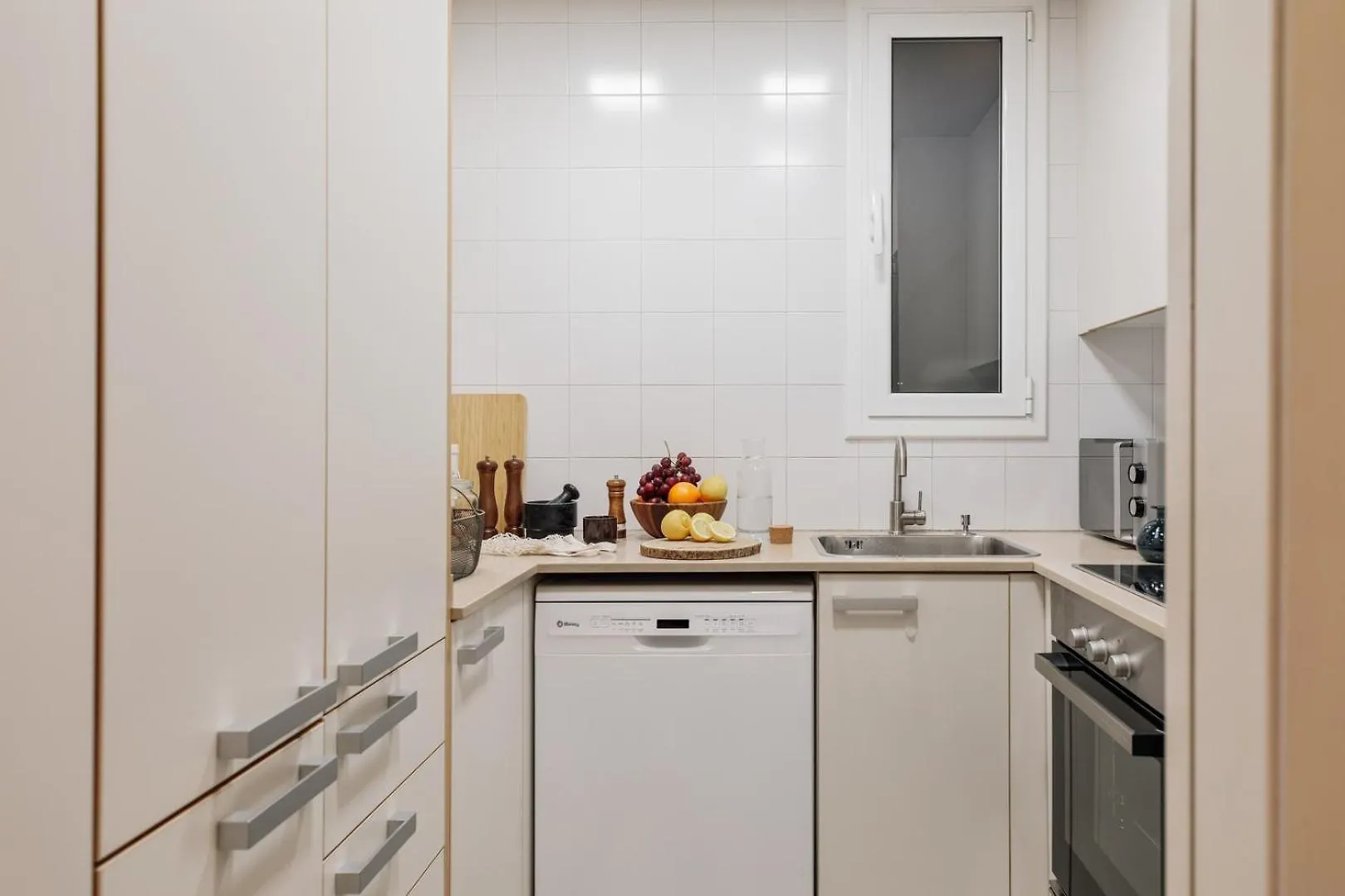 Caliph - 2 Bedrooms And Office In El Putxet I El Farro バルセロナ 0*,  スペイン